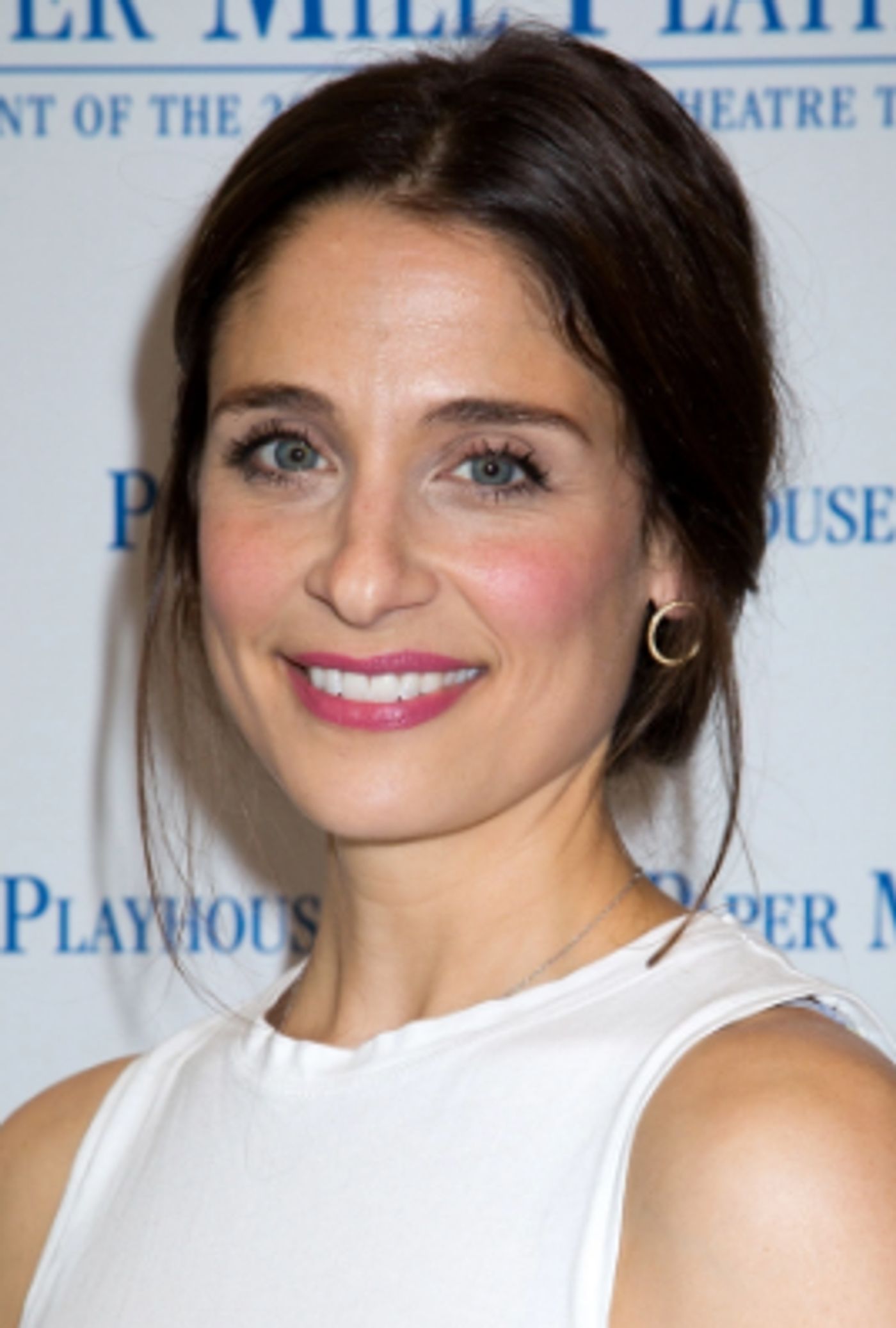 Interview: Elena Shaddow Takes Flight in Paper Mill's MARY POPPINS!  Image