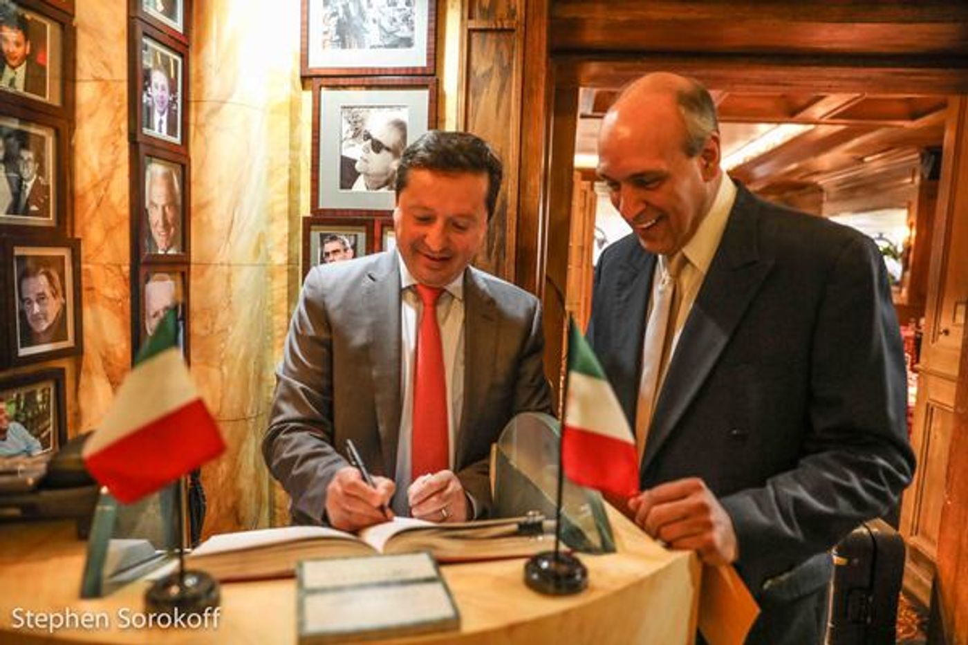 Photo Coverage: Lisa Lampanelli, Dominic Chianese & Others Featured At Friars Club's BELLA NOTTE  Image