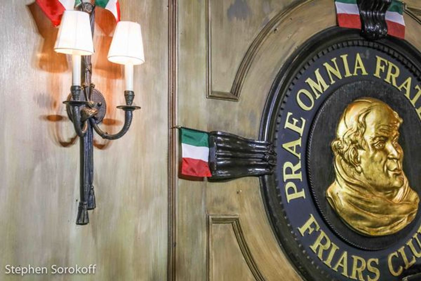 Photo Coverage: Lisa Lampanelli, Dominic Chianese & Others Featured At Friars Club's BELLA NOTTE  Image