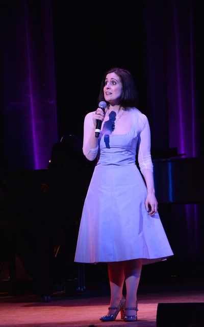 Stephanie D'Abruzzo Photo