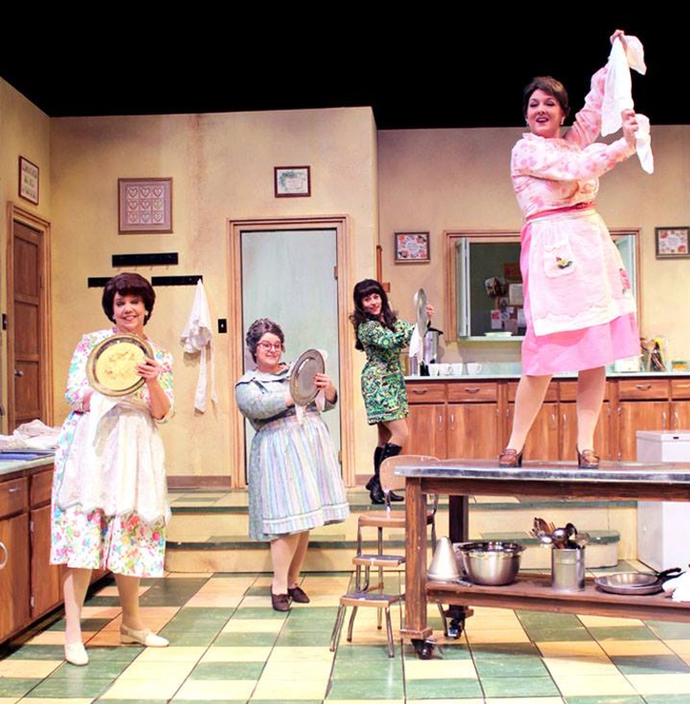 Review: A SECOND HELPING at Cumberland County Playhouse  Image