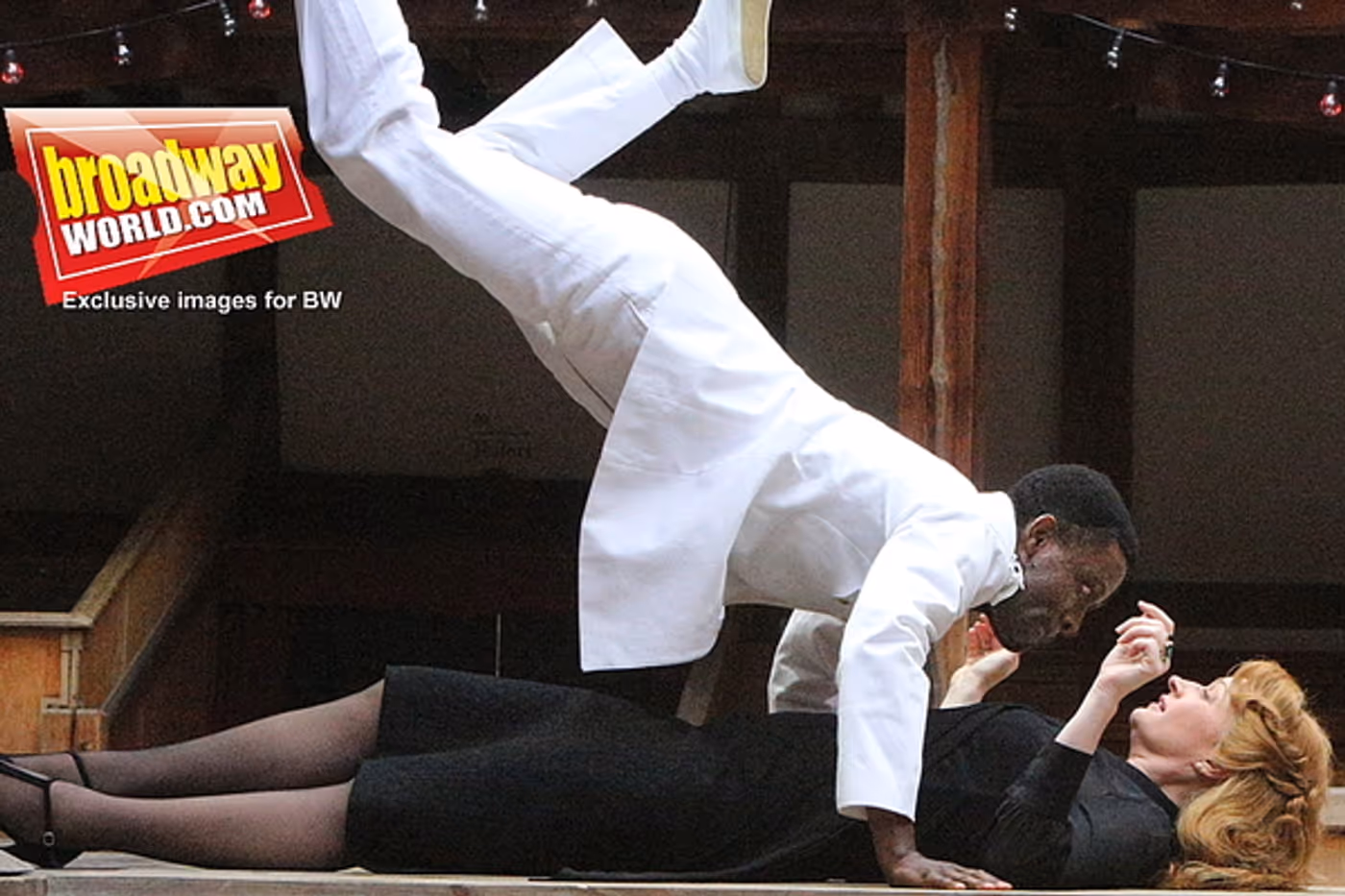 BWW Exclusive! Photo Flash: Shakespeare's Globe presents TWELFTH NIGHT  Image