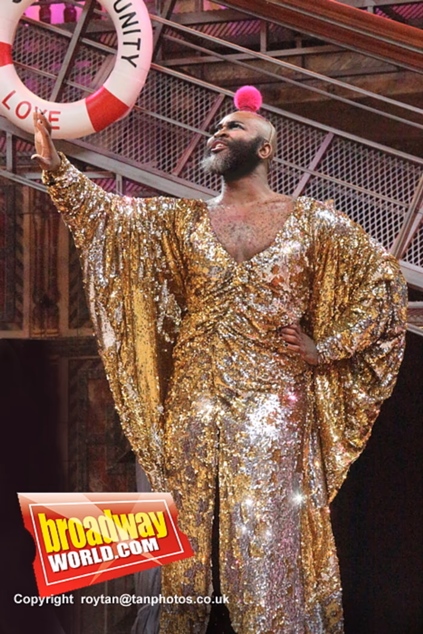 BWW Exclusive! Photo Flash: Shakespeare's Globe presents TWELFTH NIGHT  Image