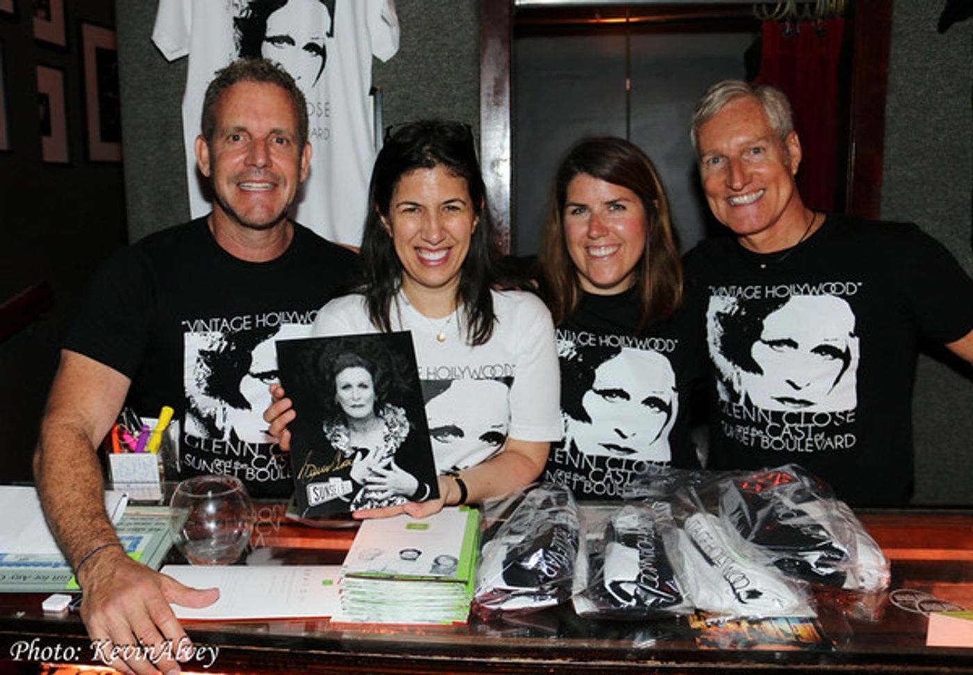 Photo Flash: Glenn Close and Cast of SUNSET BOULEVARD Bring VINTAGE HOLLYWOOD to Birdland  Image