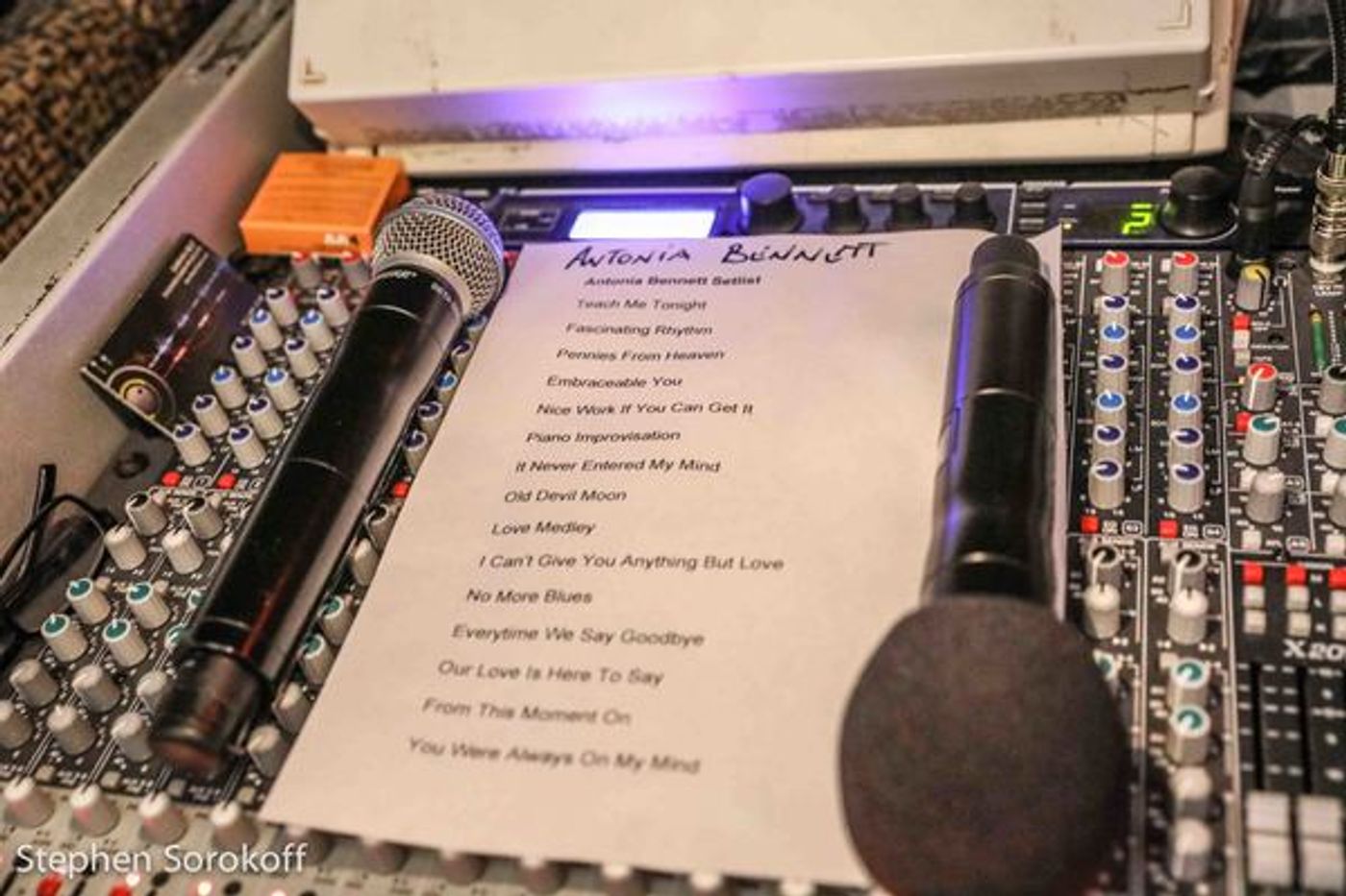 Photo Coverage: Tony Bennett Cheers Antonia Bennett Cafe Carlyle Debut Photo Coverage: Tony Bennett Cheers Antonia Bennett Cafe Carlyle Debut Image