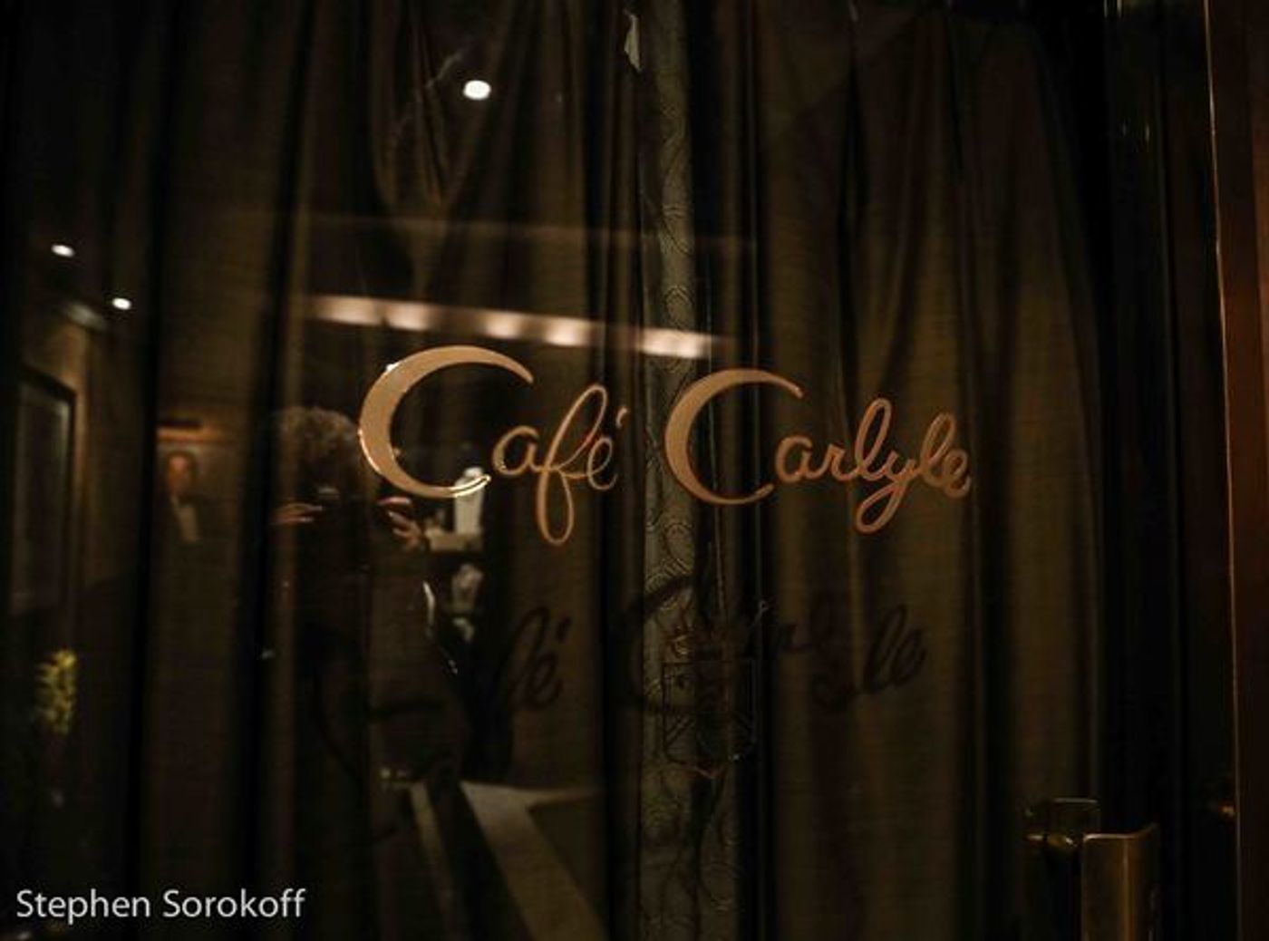 Photo Coverage: Tony Bennett Cheers Antonia Bennett Cafe Carlyle Debut Photo Coverage: Tony Bennett Cheers Antonia Bennett Cafe Carlyle Debut Image