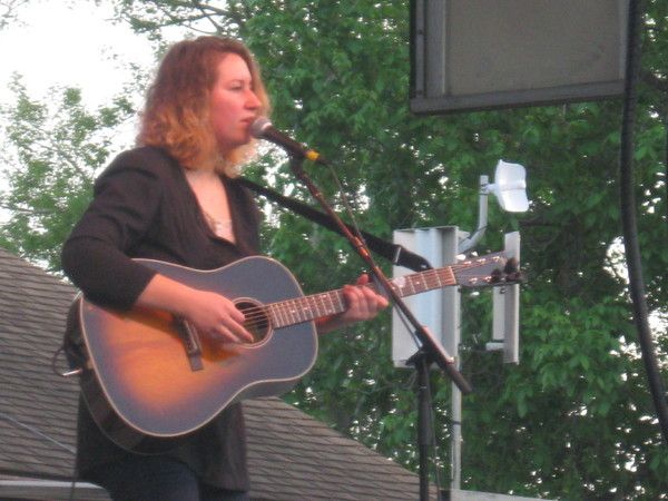 Kirsten Maxwell Photo