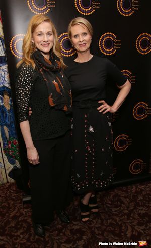 Laura Linney and Cynthia Nixon  Photo
