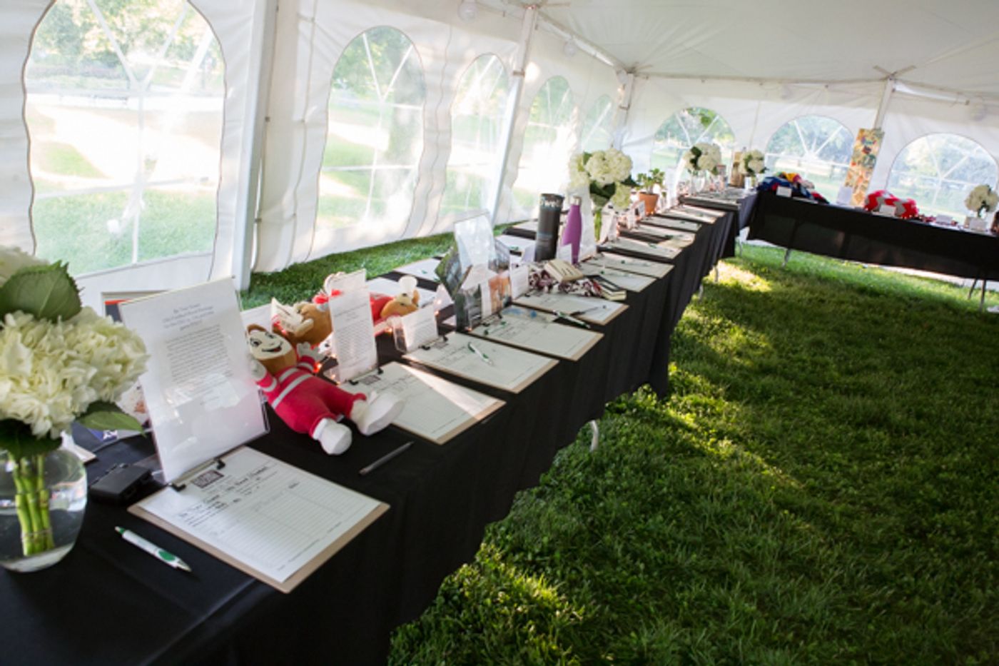 Photo Coverage: Inside Actor's Theatre of Columbus' Tent Dinner  Image