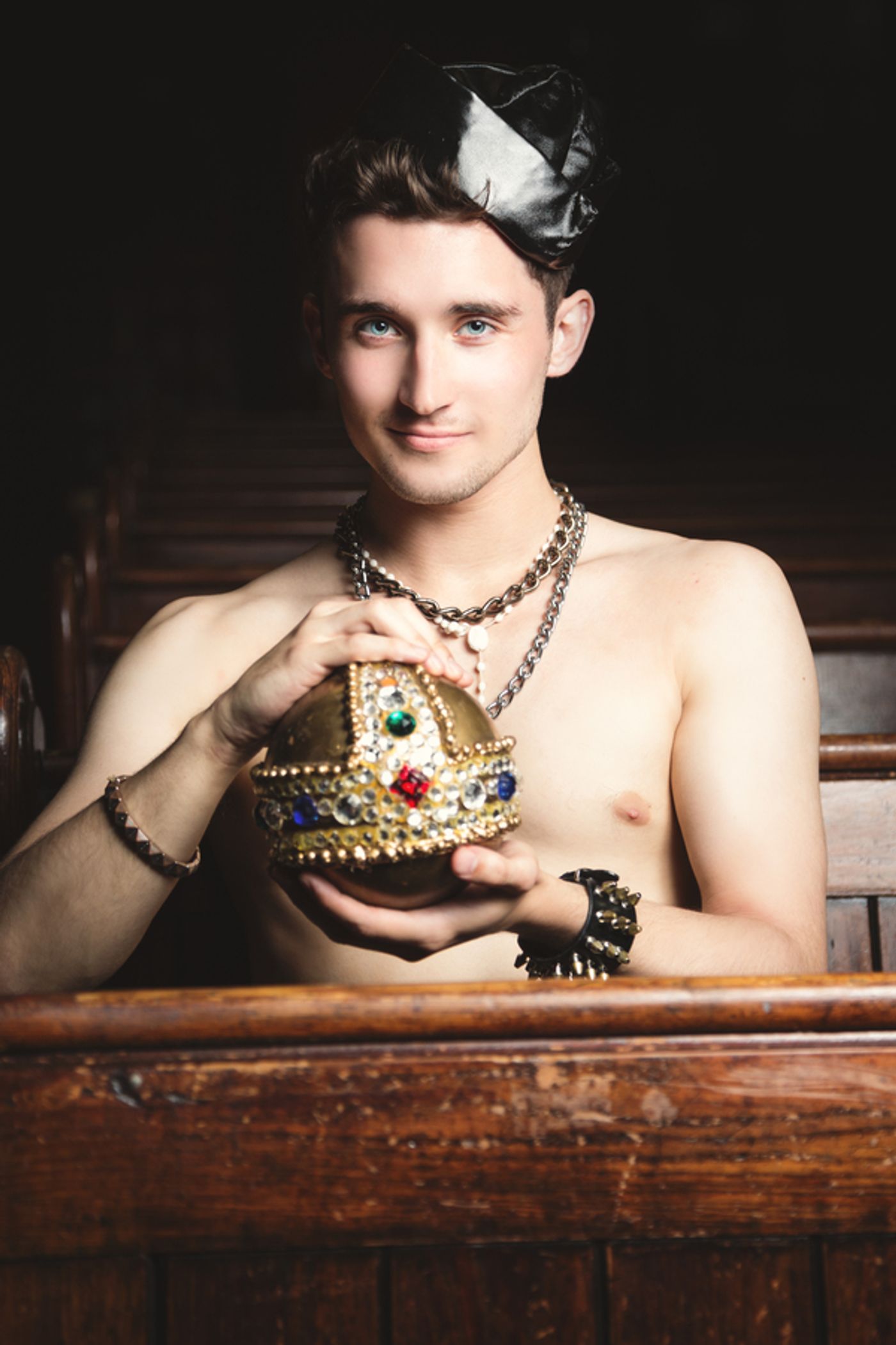 Photo Flash: Meet the Cast of the New Musical HOLY CRAP, Coming to King's Head Theatre  Image