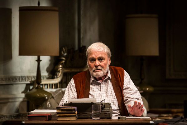 Stacy Keach  Photo