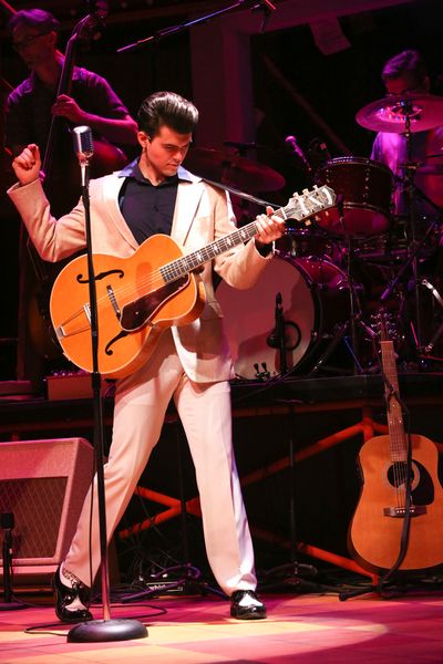 Trent Rowlands Photo