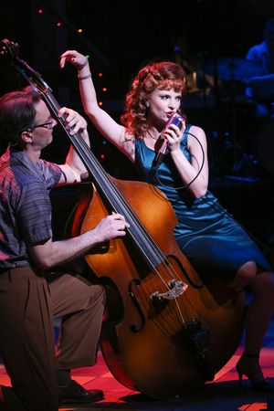 Josh Kerr and Alyssa Gardner y Huth Photography.
  Photo