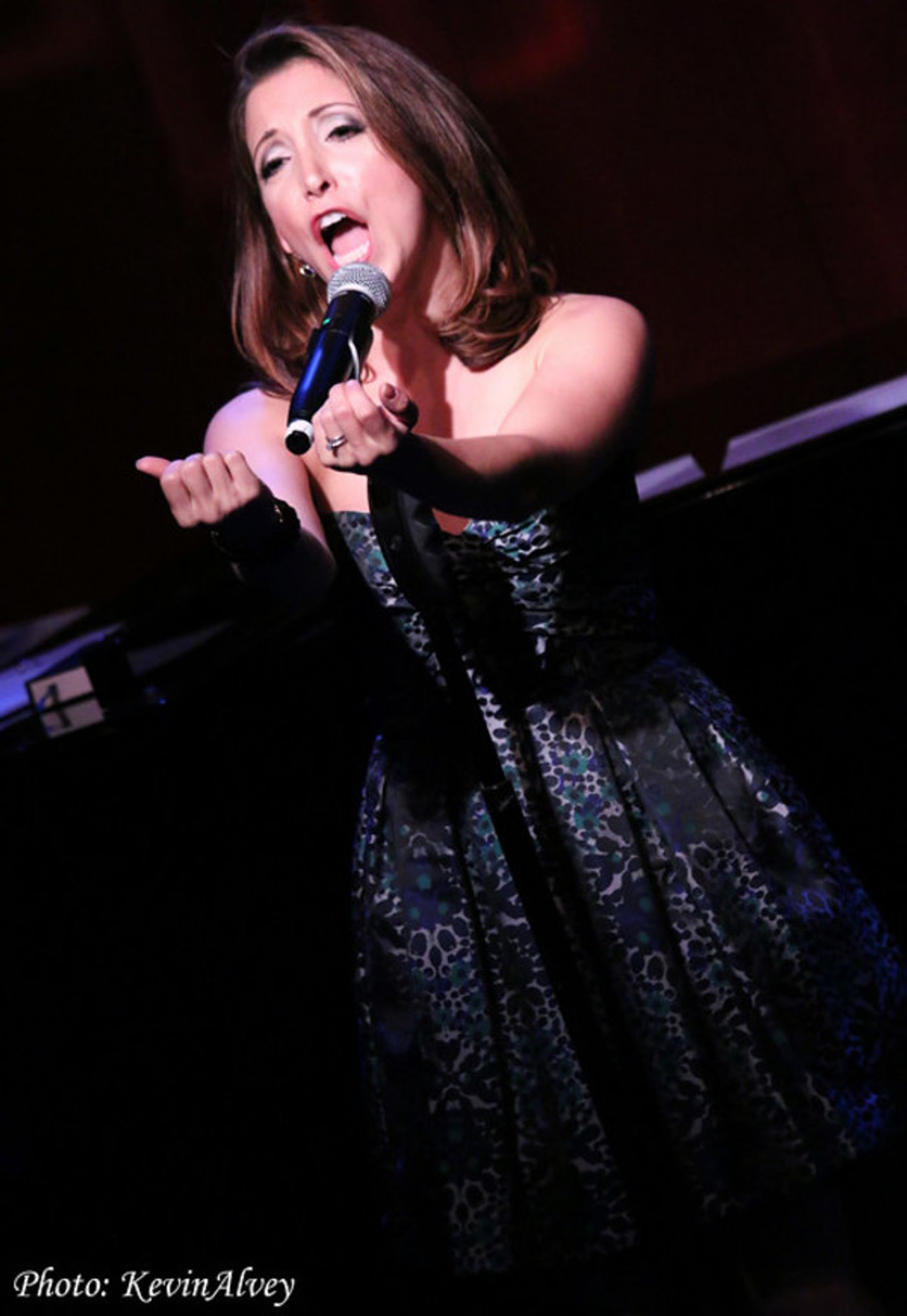 Photo Flash: Christina Bianco Returns to Birdland with All-New, Interactive Show  Image