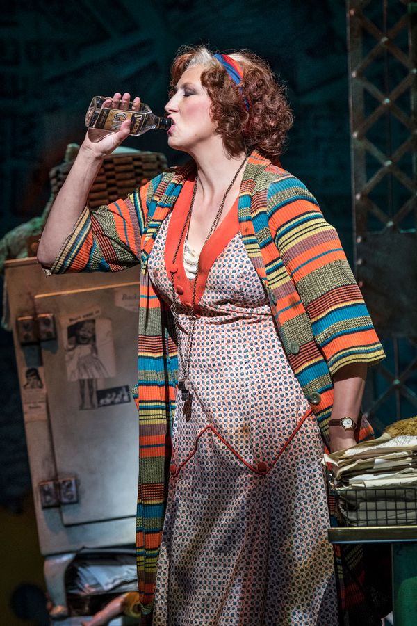 Photo Flash: We Think She's Gonna Like It Here! First Look at ANNIE in the West End — photo 6 of 11