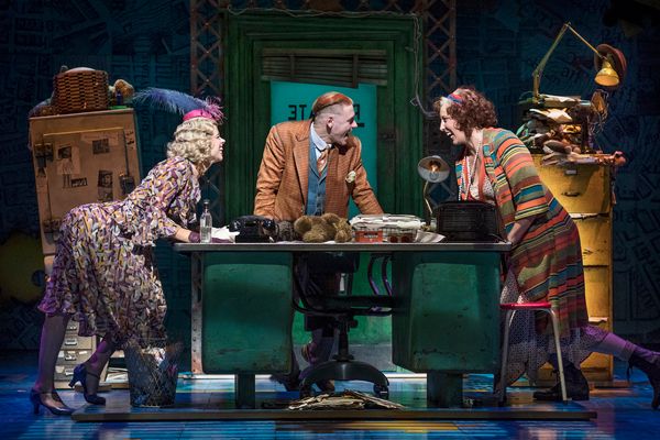 Photo Flash: We Think She's Gonna Like It Here! First Look at ANNIE in the West End — photo 8 of 11