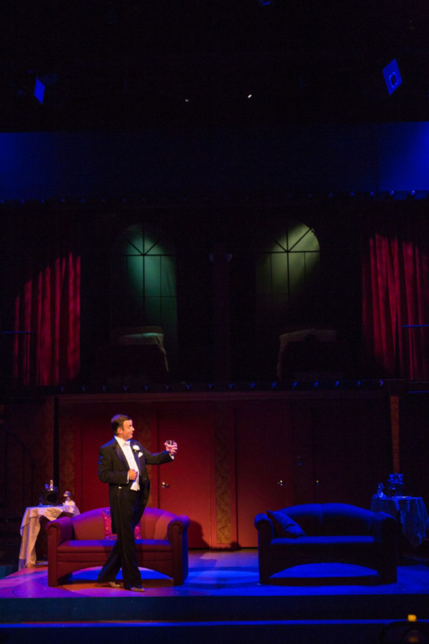 Photo Flash: First Look at VICTOR/VICTORIA at Revival Theatre Company  Image