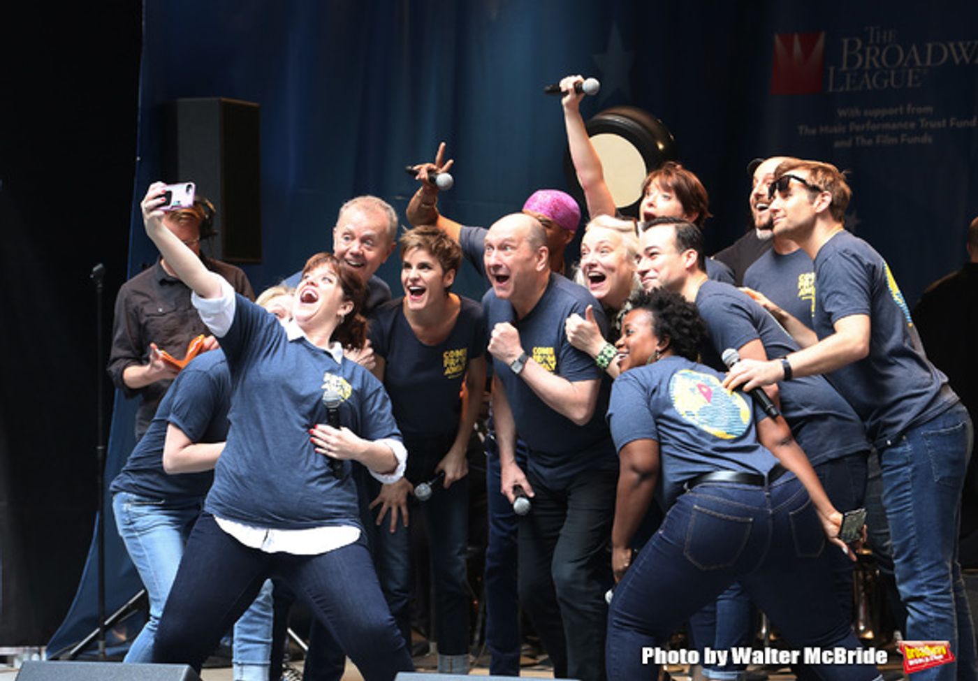 Photo Coverage: The Stars Sang Out! On Stage at Stars In The Alley  Image