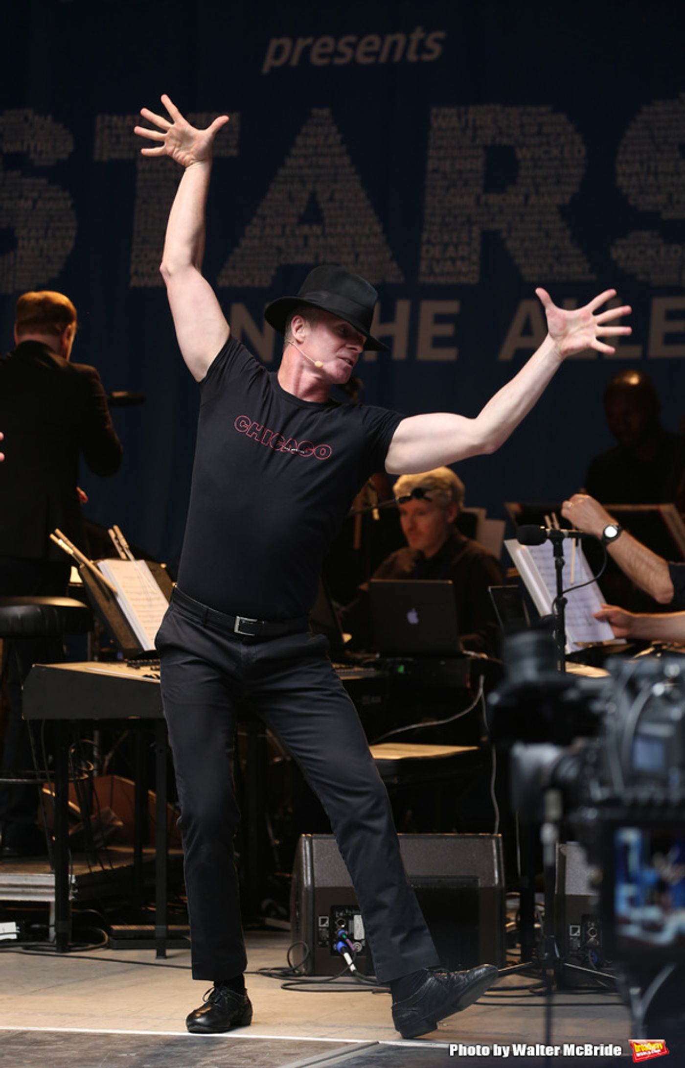 Photo Coverage: The Stars Sang Out! On Stage at Stars In The Alley  Image