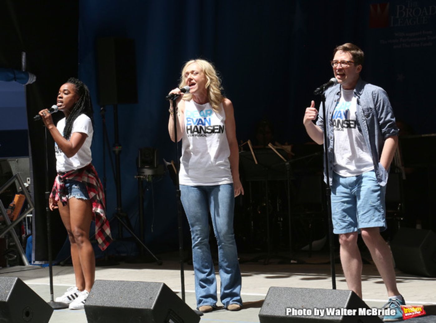 Photo Coverage: The Stars Sang Out! On Stage at Stars In The Alley  Image