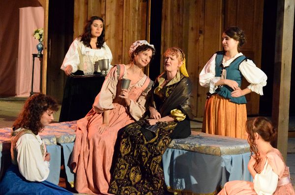 Evangeline Edwards, Olivia Berumen,Susan Angelo, Willow Geer, Bethany Koulias, Laura  Photo