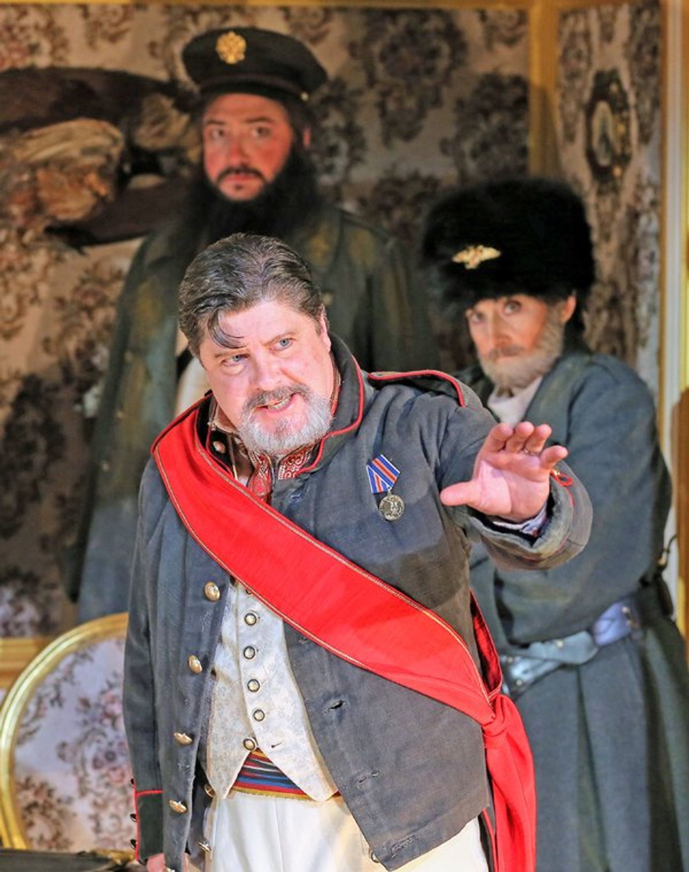 Review: Michaels Urie and McGrath are Comic Dynamos in THE GOVERNMENT INSPECTOR  Image