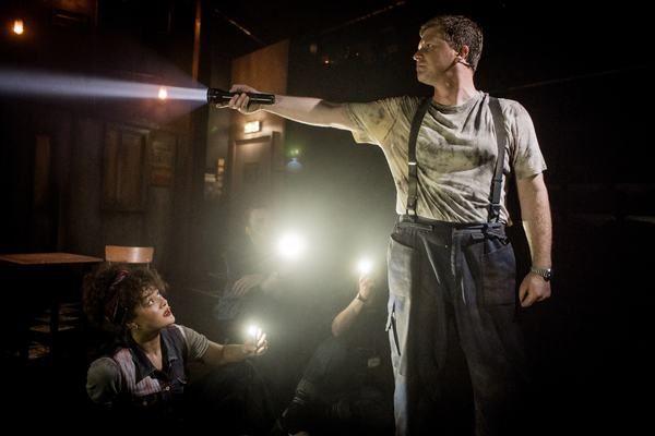 Izuka Hoyle and Dean Chisnall  Photo