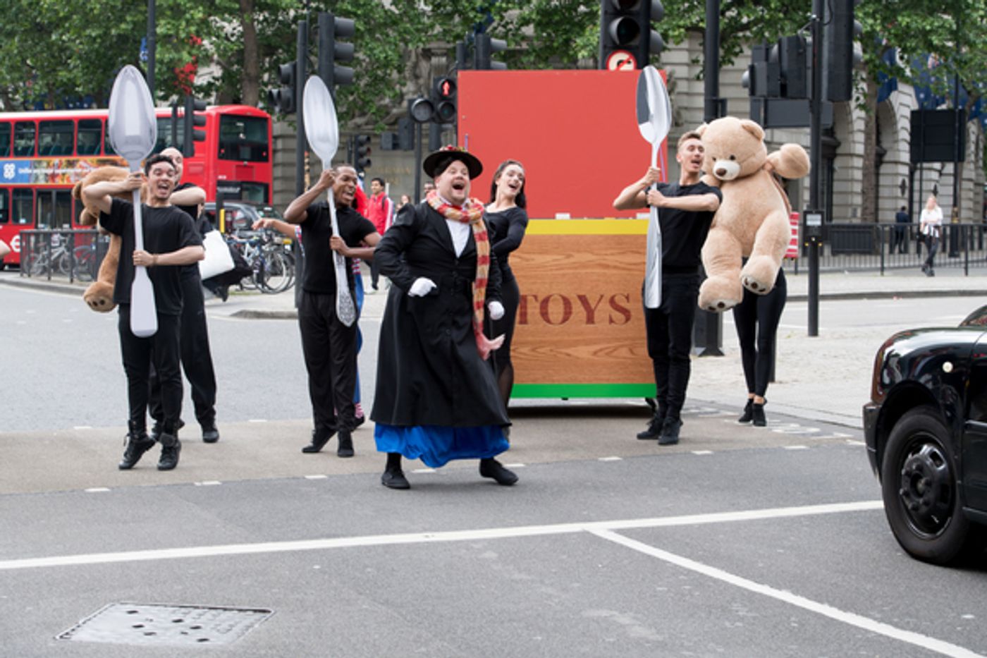 Photo Flash: First Look - James Corden Stops Traffic for 'Crosswalk the Musical: MARY POPPINS' Photo Flash: First Look - James Corden Stops Traffic for 'Crosswalk the Musical: MARY POPPINS' Image