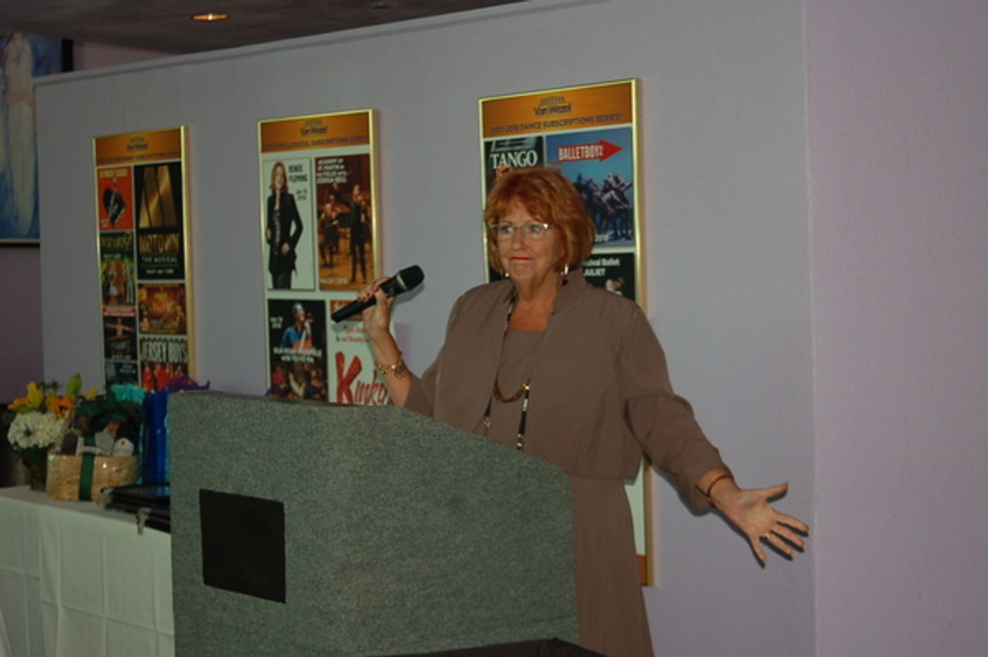 Photo Flash: Van Wezel Performing Arts Hall Hosts Usher Appreciation Party  Image