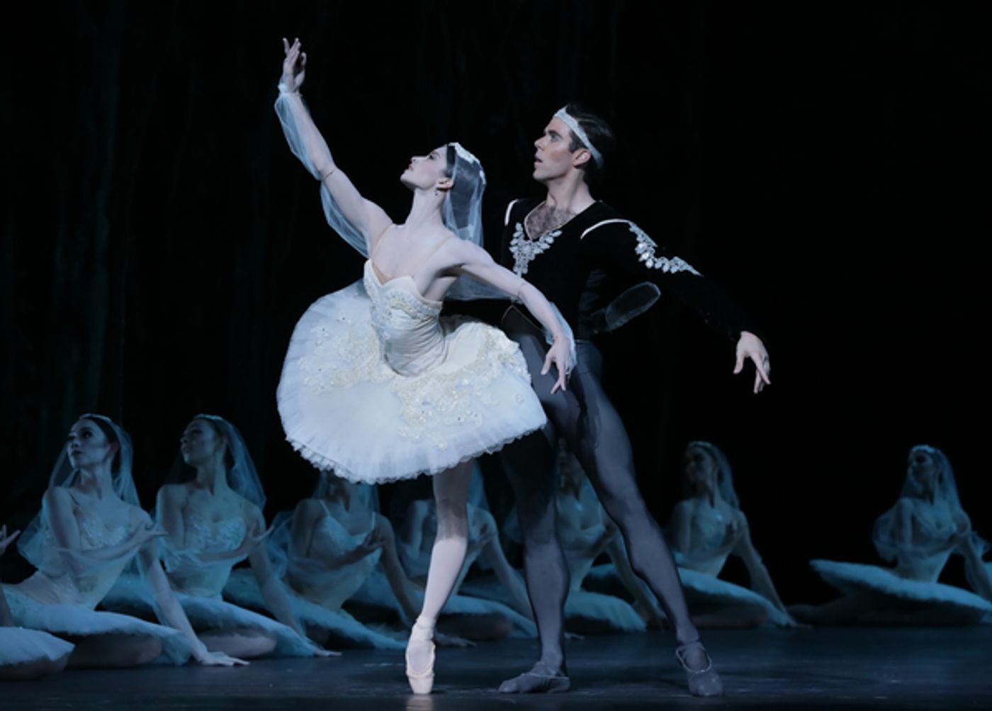 Photo Flash: Houston Ballet Caps Season with Stanton Welch's LA BAYADERE  Image
