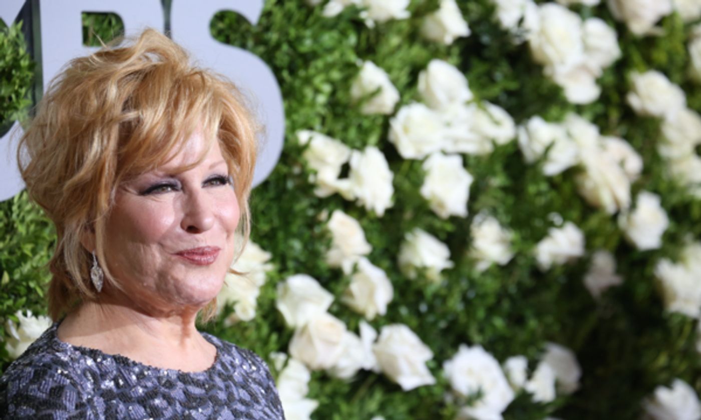 Photo Coverage: Bette Midler Arrives at the 2017 Tony Awards  Image