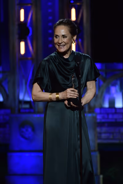 Laurie Metcalf Photo
