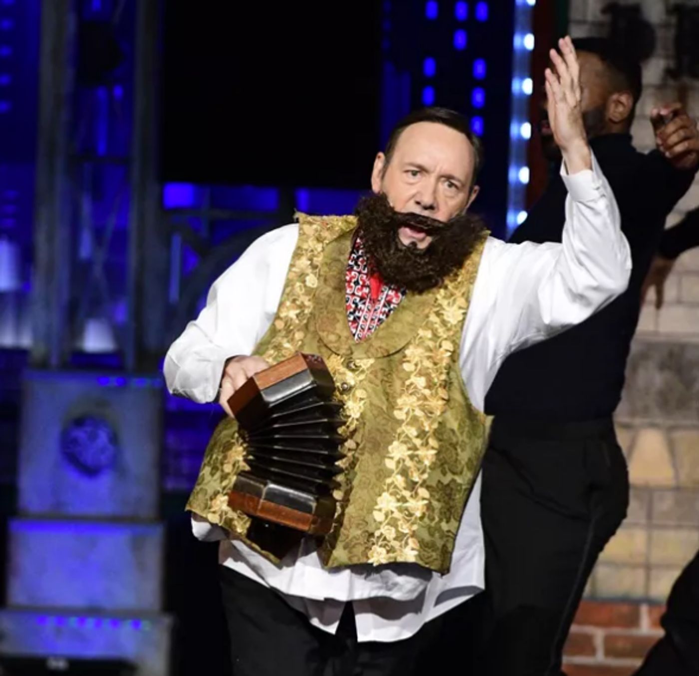 Review Roundup: Critics Weigh In On Kevin Spacey-Hosted TONY AWARDS  Image