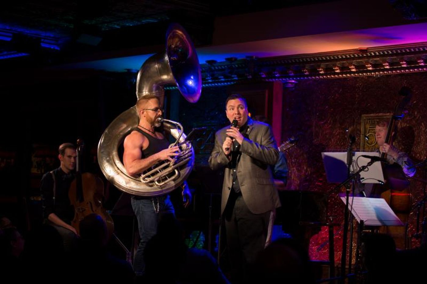 Review: In Solo Debut, Robbie Rozelle Leaps Into the Spotlight and Insists That the 'Personality Piece' Is Not a Dead Art  Image