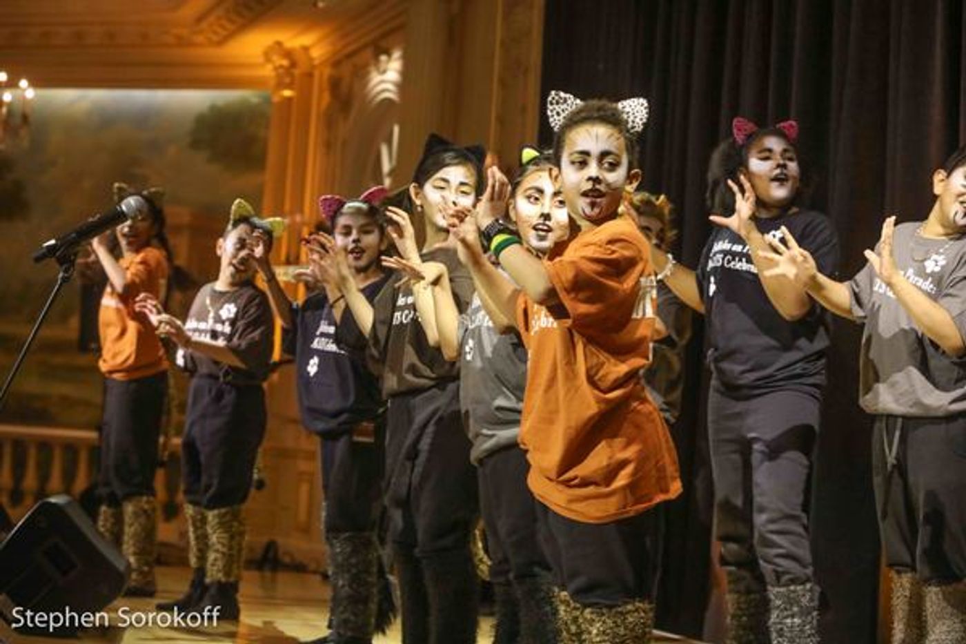 Photo Coverage: Go Inside Broadway's 35th Anniversary Beacon Awards Gala  Image