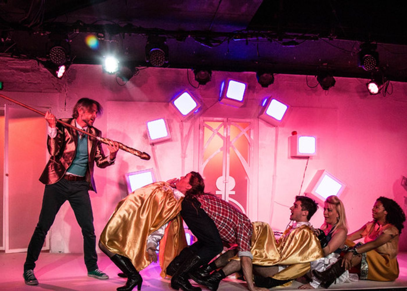 Photo Flash: First Look at HOLY CRAP, Opening Tonight at King's Head Theatre Photo Flash: First Look at HOLY CRAP, Opening Tonight at King's Head Theatre Image
