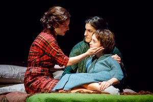 Elise Kibler, Lilli Kay and Jordyn DiNatale @ BroadwayWorld Elise Kibler, Lilli Kay and Jordyn DiNatale Photo