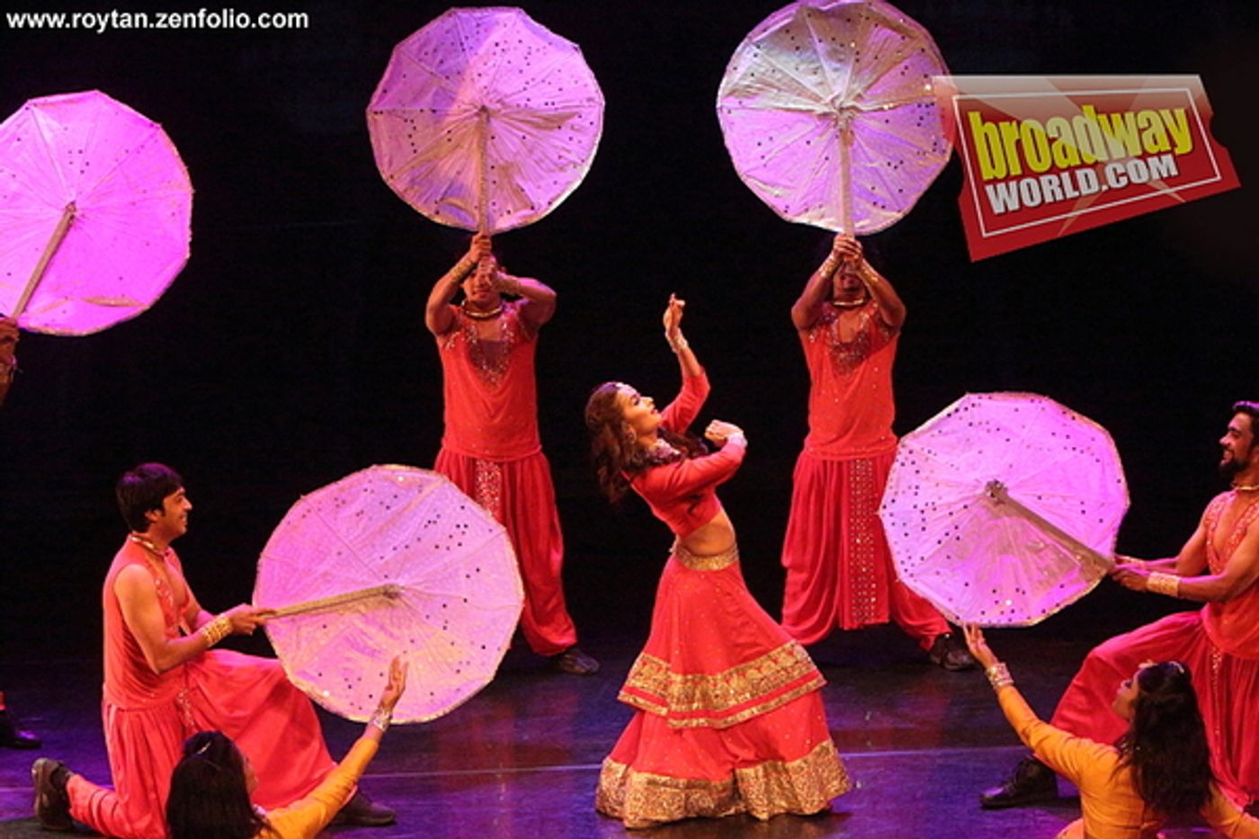 Photo Coverage: The Merchant Dynasty Return to The Peacock with TAJ EXPRESS  Image