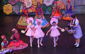 Bali Bare, Vivian Nichols, Molly Prefling, Kendra Richards @ BroadwayWorld Bali Bare, Vivian Nichols, Molly Prefling, Kendra Richards Photo