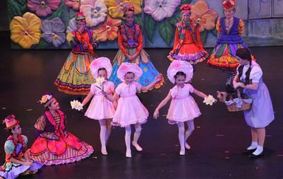 Bali Bare, Vivian Nichols, Molly Prefling, Kendra Richards Photo