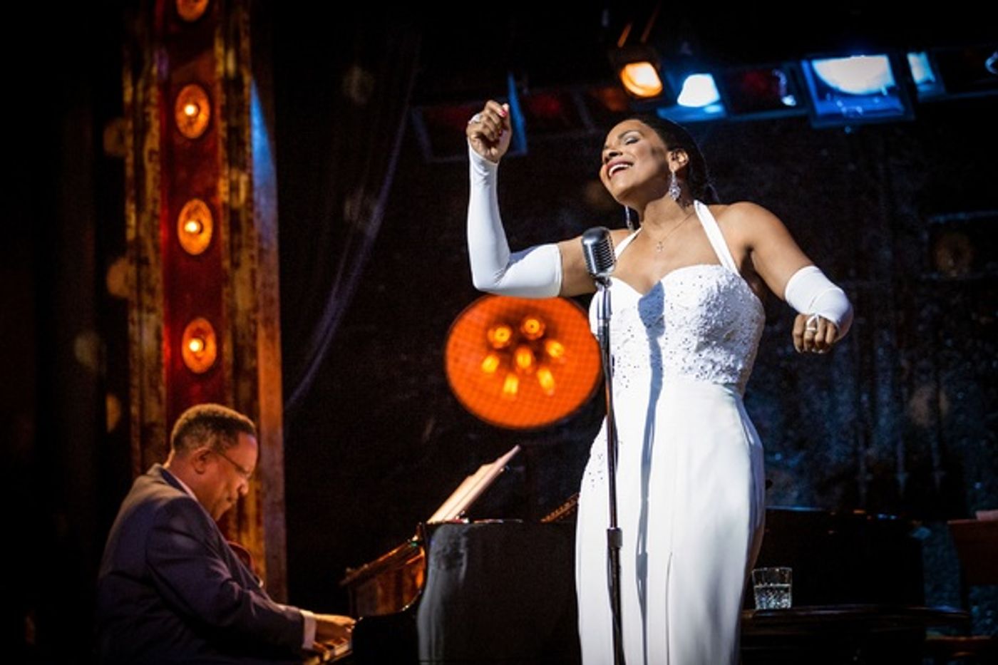Photo Flash: New Shots of Audra McDonald in 'LADY DAY' in the West End  Image