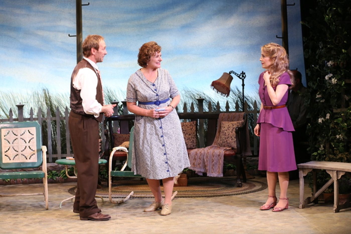 Photo Flash: First Look at Karen Ziemba, Lynn Cohen and More in THE TRAVELING LADY at Cherry Lane  Image