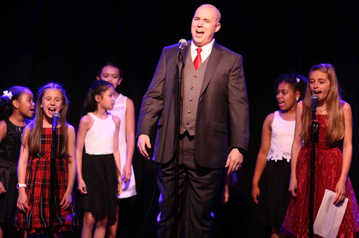 Photo Flash: The Cast of ANNIE WARBUCKS present Concert to Benefit Children's Aid Society  Image