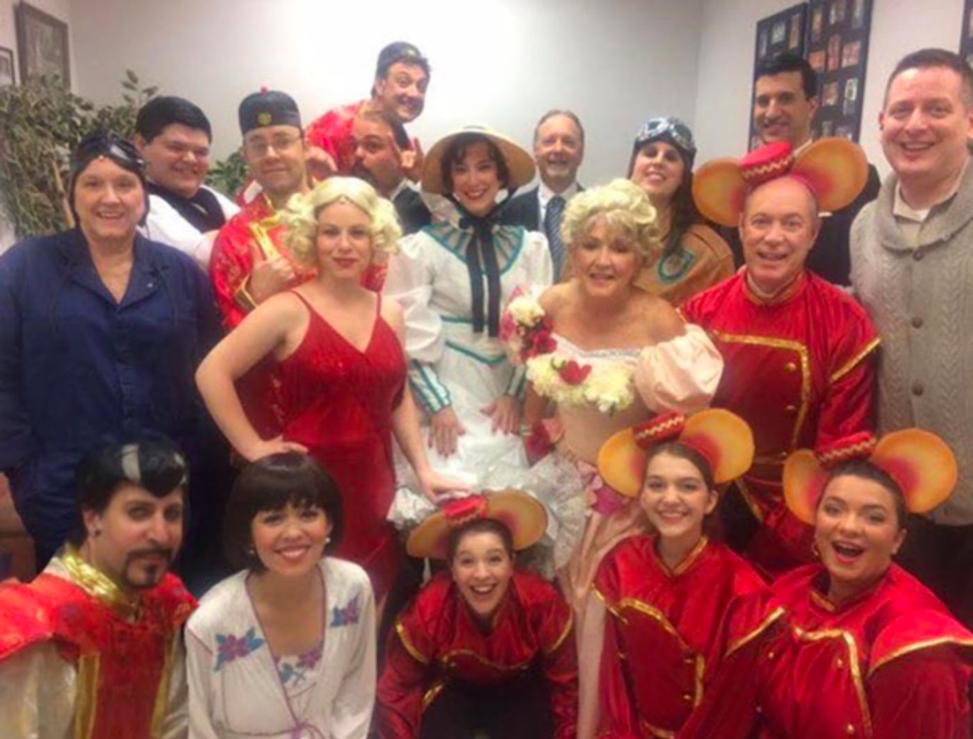 Photo Flash: GROUNDHOG DAY Chills Before Act Two and More Saturday Intermission Pics!  Image