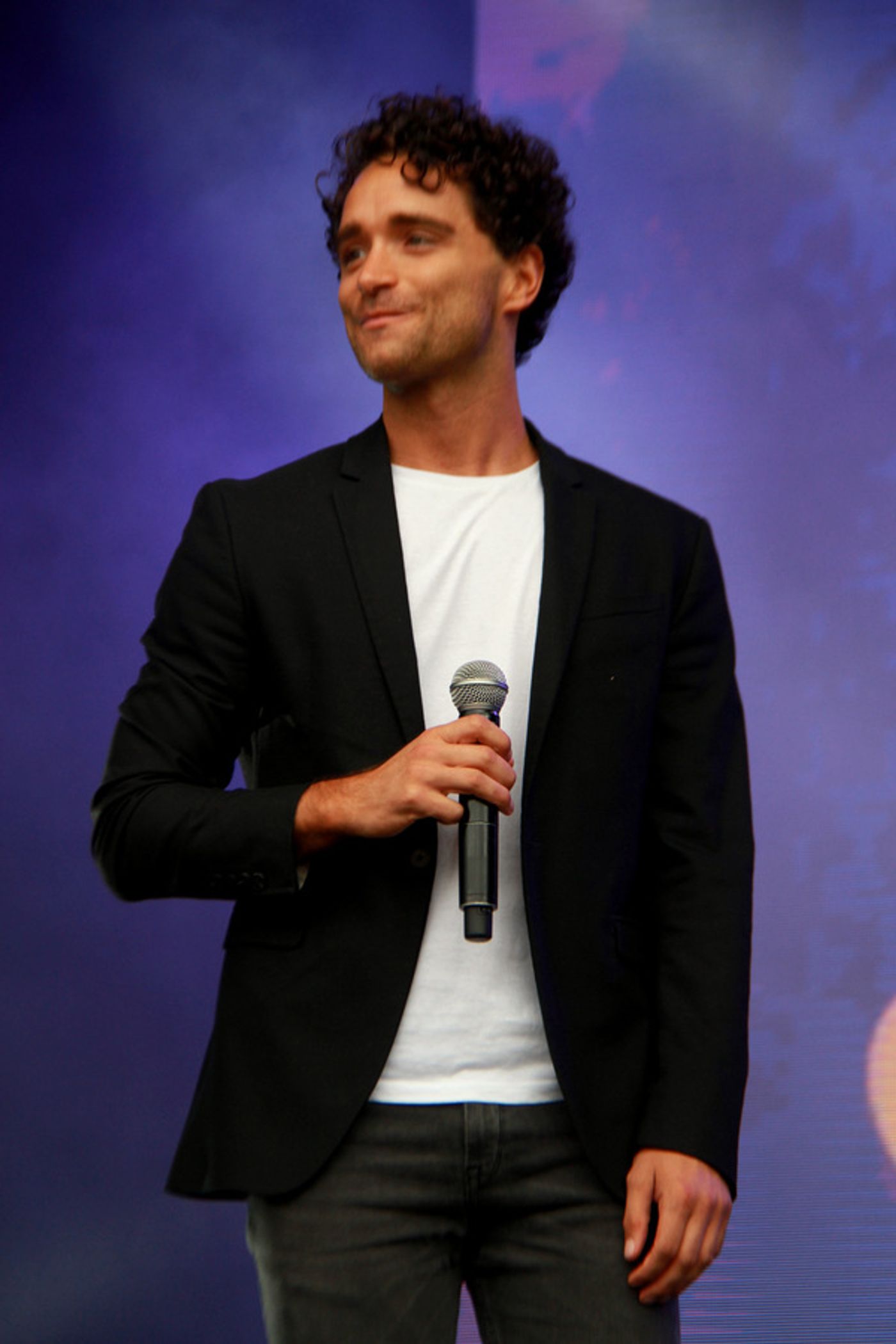 Photo Flash: ALADDIN and ON THE TOWN Take On West End Live  Image