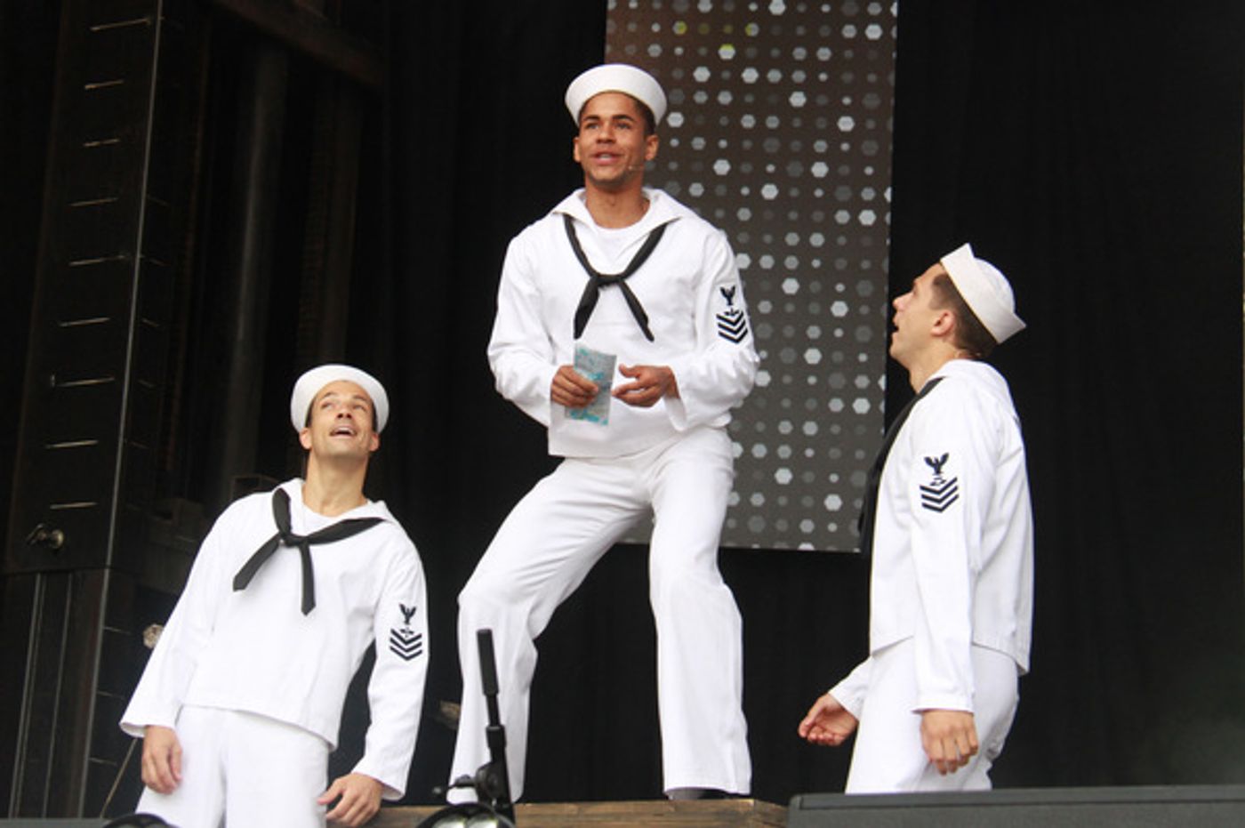 Photo Flash: ALADDIN and ON THE TOWN Take On West End Live  Image