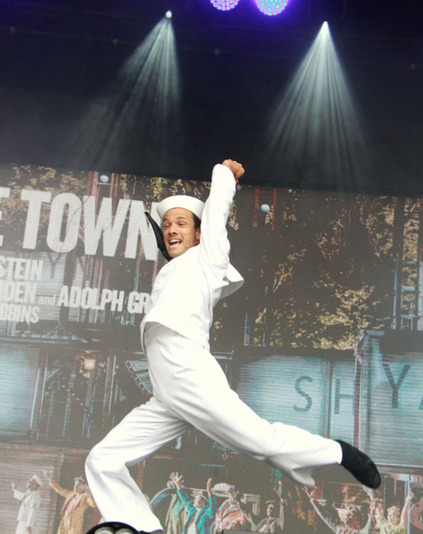 Photo Flash: ALADDIN and ON THE TOWN Take On West End Live  Image