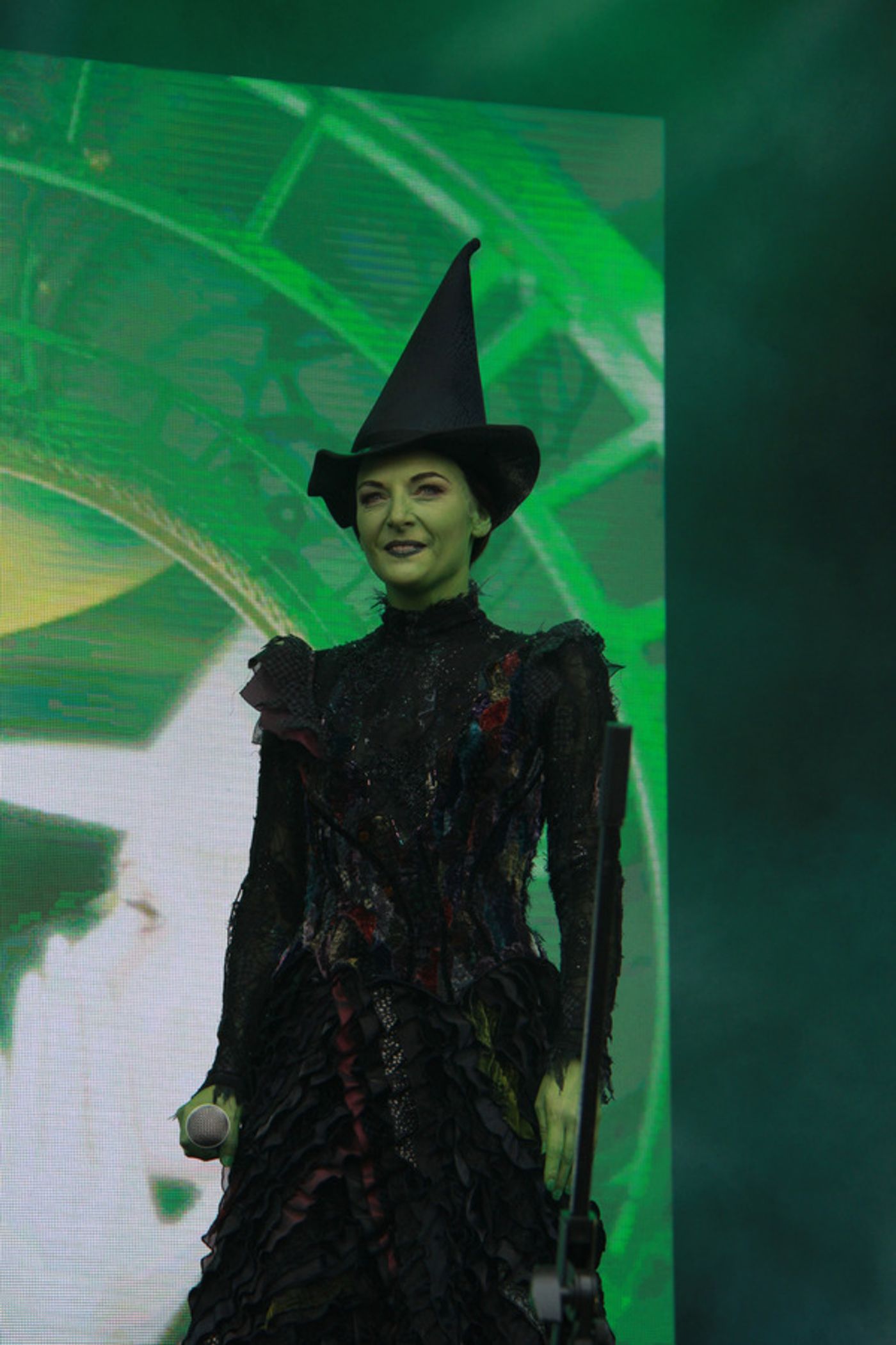Photo Flash: AN AMERICAN IN PARIS and WICKED Thrill at West End Live Photo Flash: AN AMERICAN IN PARIS and WICKED Thrill at West End Live Image