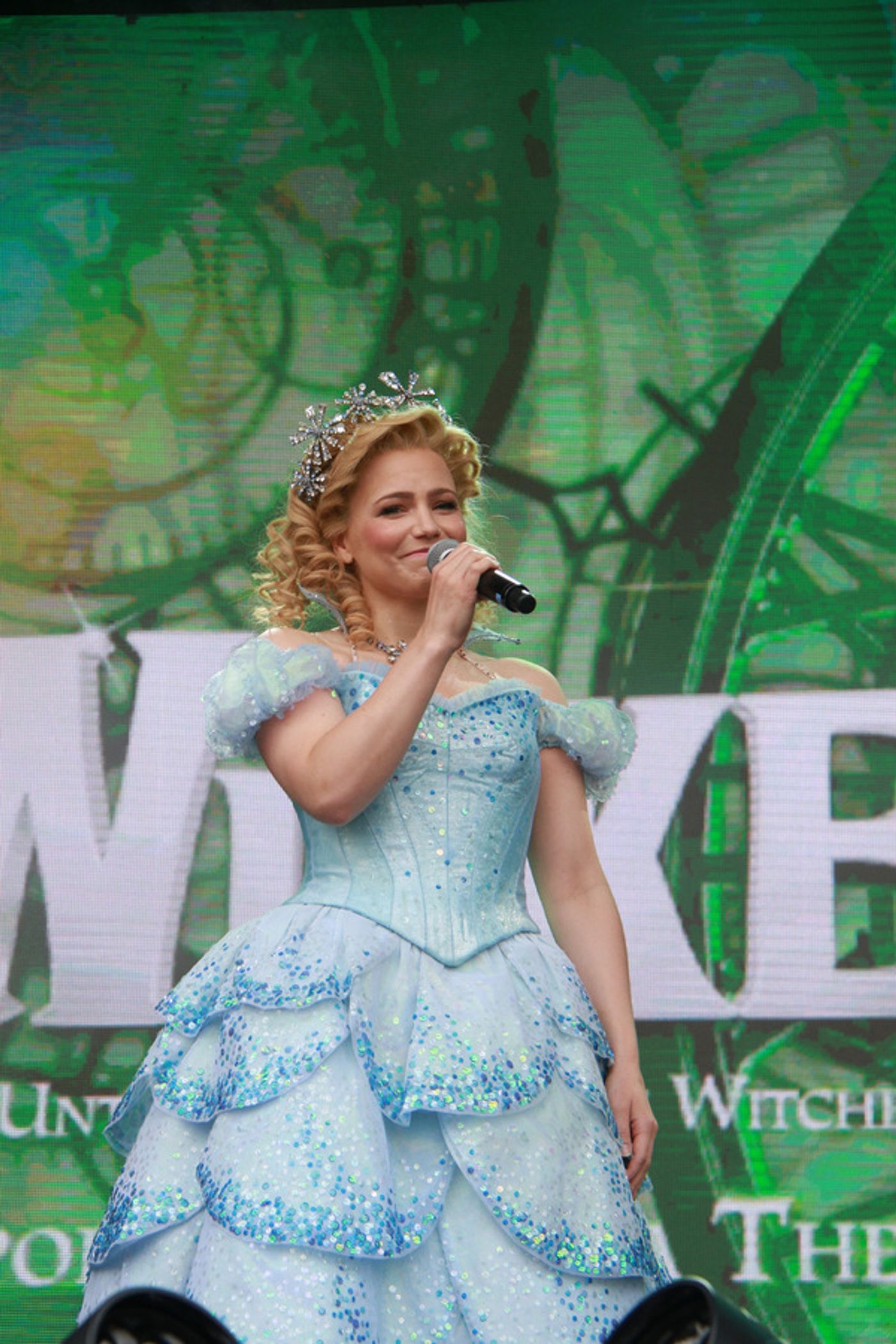 Photo Flash: AN AMERICAN IN PARIS and WICKED Thrill at West End Live Photo Flash: AN AMERICAN IN PARIS and WICKED Thrill at West End Live Image