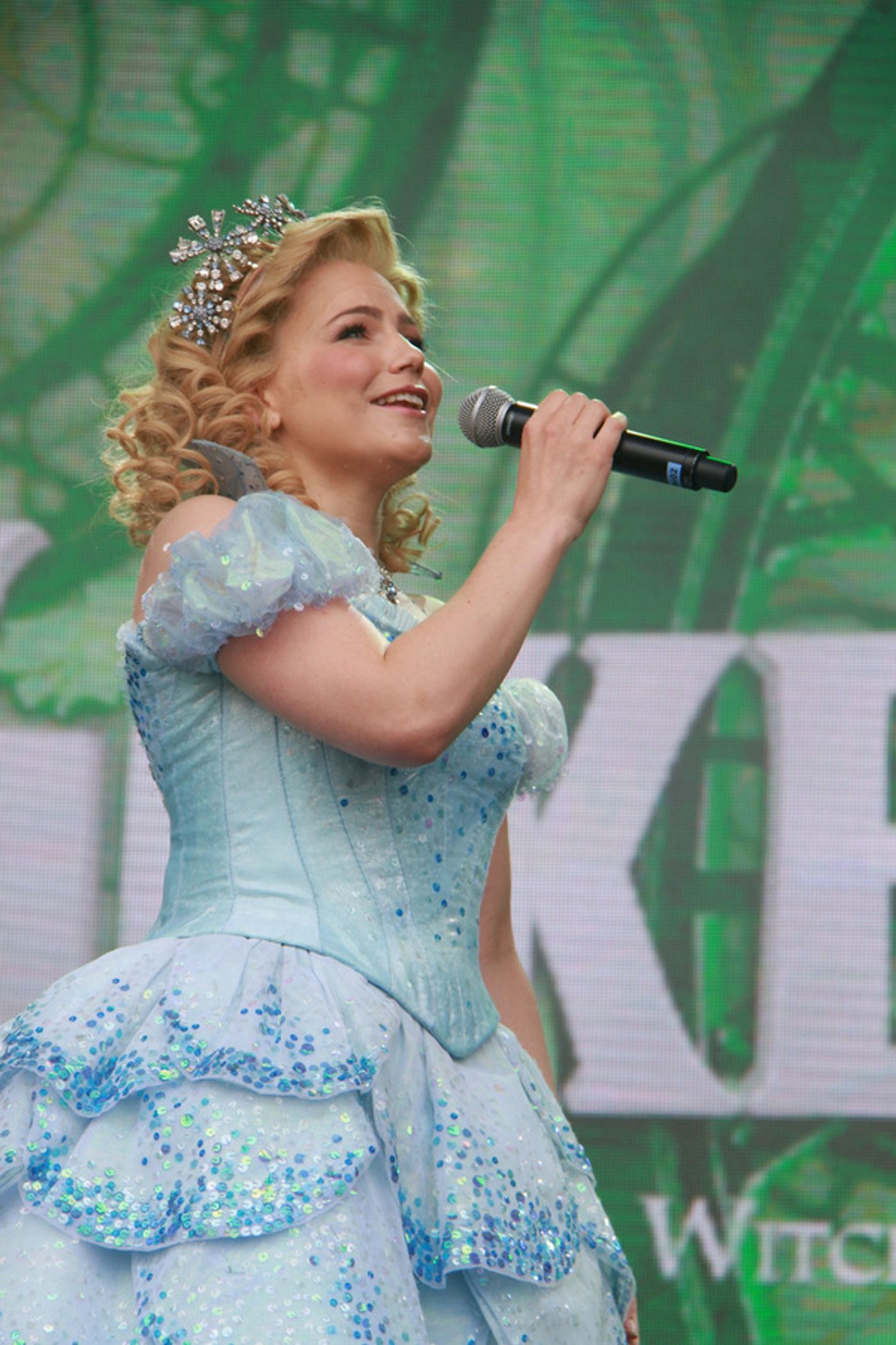 Photo Flash: AN AMERICAN IN PARIS and WICKED Thrill at West End Live Photo Flash: AN AMERICAN IN PARIS and WICKED Thrill at West End Live Image